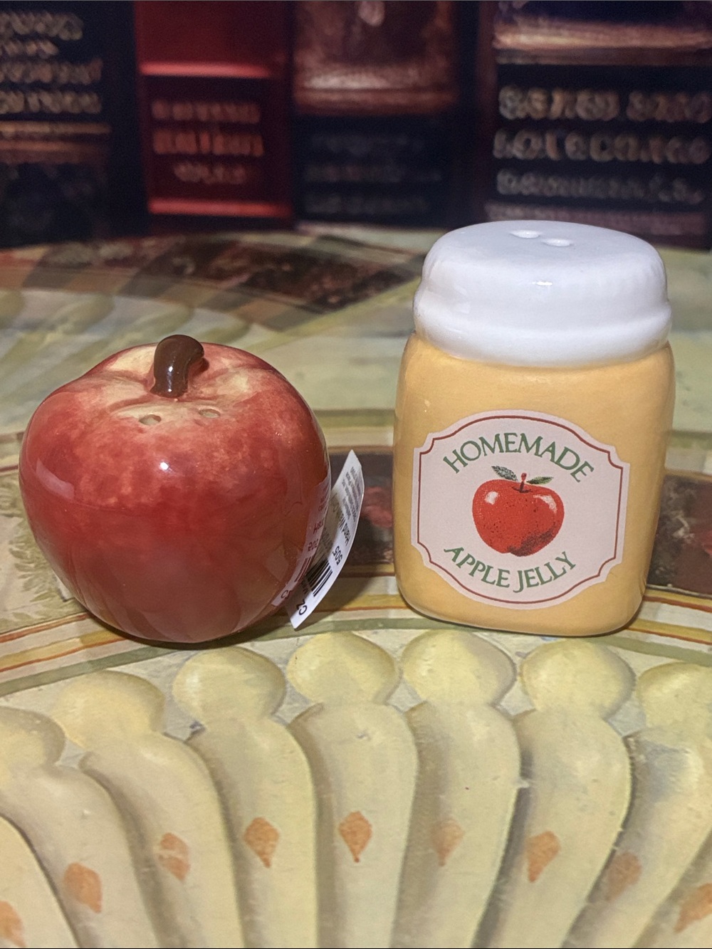 Apple and Apple Jelly salt & pepper shakers set